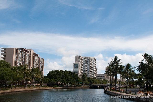 20091031_120225 D300f.jpg - Hi rises on Ali Wai canal, Honolulu
